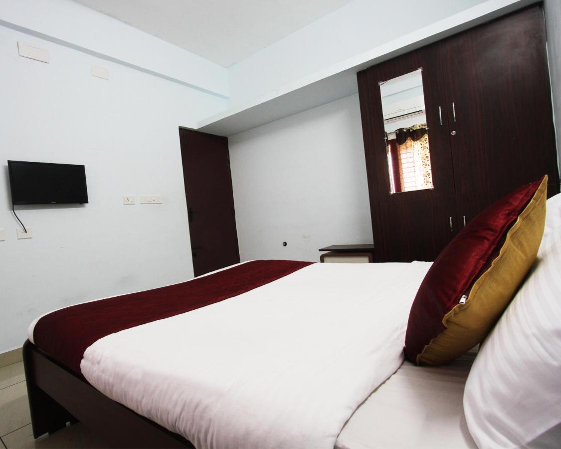 Lakshana Service Apartment - Big Temple 坦贾武尔 外观 照片