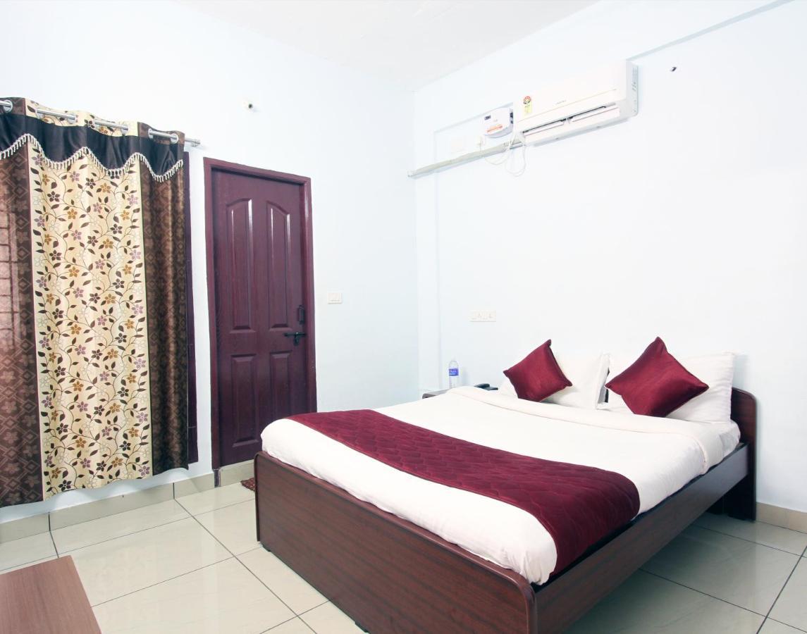 Lakshana Service Apartment - Big Temple 坦贾武尔 外观 照片