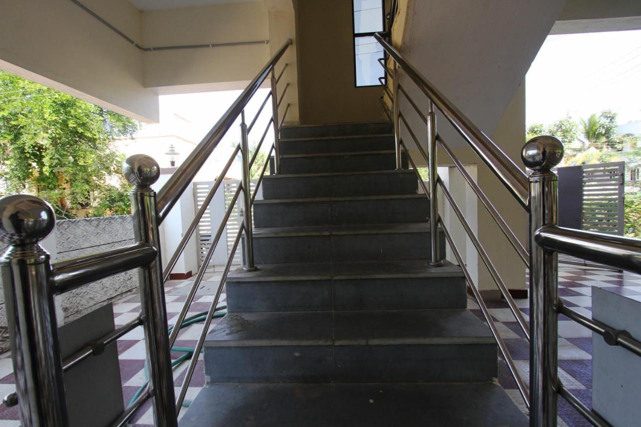 Lakshana Service Apartment - Big Temple 坦贾武尔 外观 照片