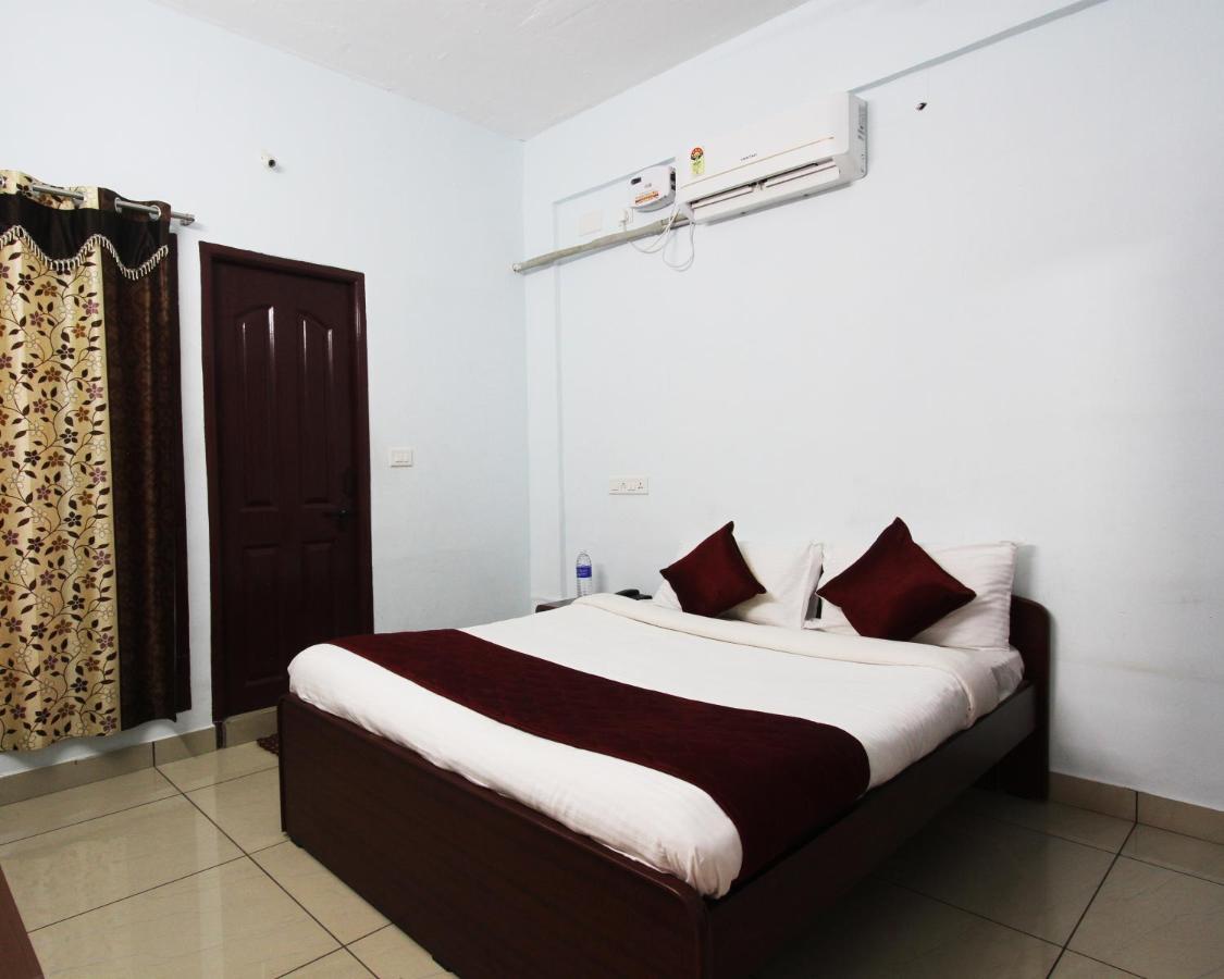 Lakshana Service Apartment - Big Temple 坦贾武尔 外观 照片