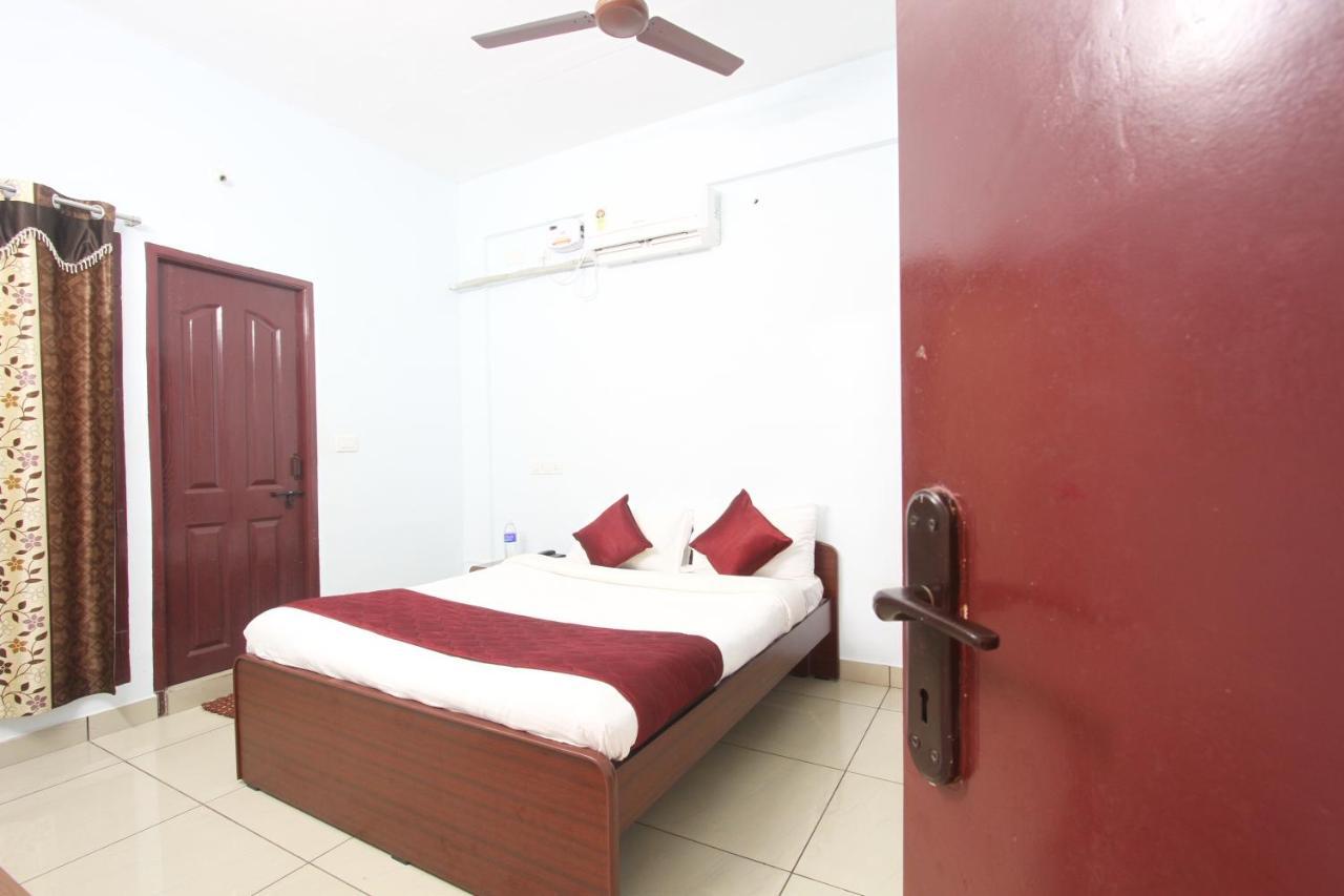 Lakshana Service Apartment - Big Temple 坦贾武尔 外观 照片