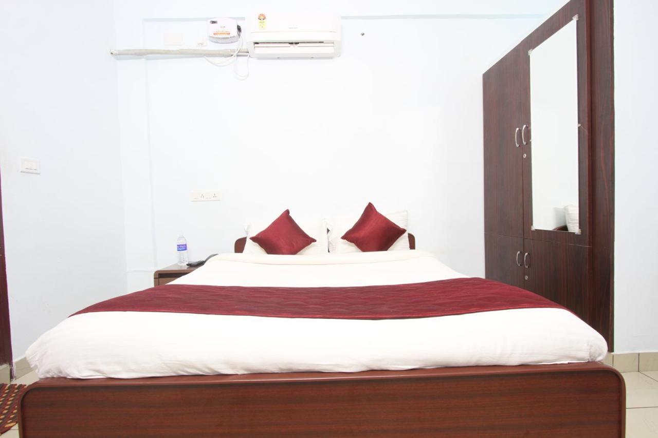 Lakshana Service Apartment - Big Temple 坦贾武尔 外观 照片